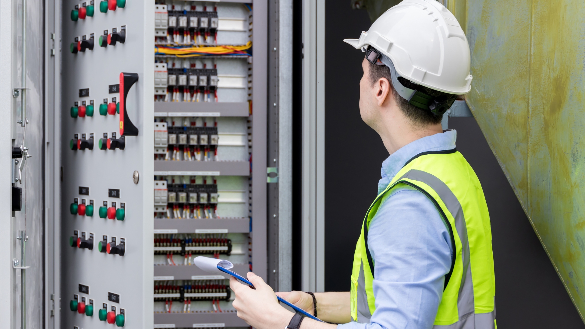 Fortress Solutions Supports Versa Deployments with Advanced Logistics and Smart Hands Services